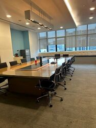 Zhongshan Mall (D12), Office #560602961